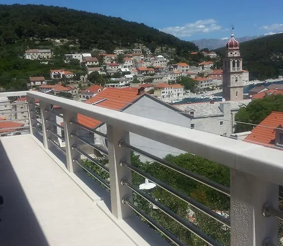 Olga Apartment Pucisca
